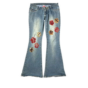 OP Ocean Pacific VTG 90โs Womens Denim Flare Low Rise Jeans Floral Patches Sz 3